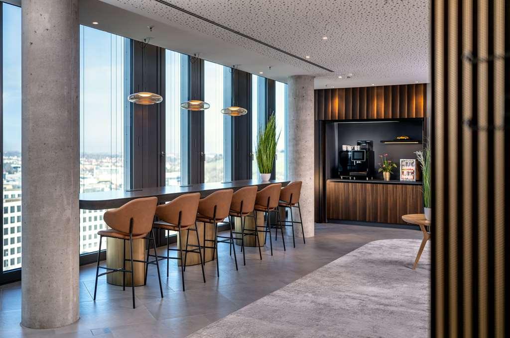 Radisson Blu Hotel At Porsche Design Tower שטוטגרט מתקנים תמונה