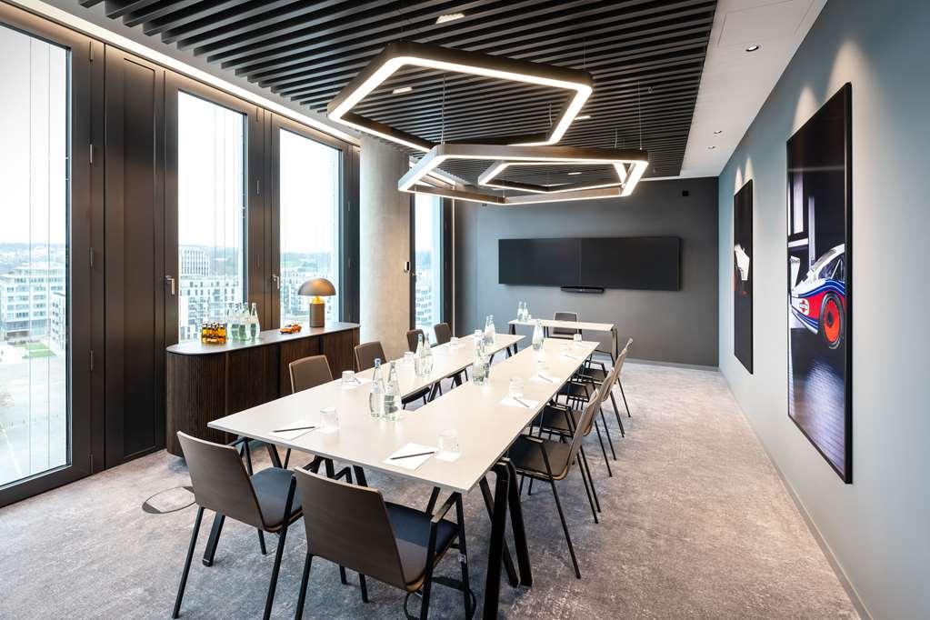 Radisson Blu Hotel At Porsche Design Tower שטוטגרט מתקנים תמונה